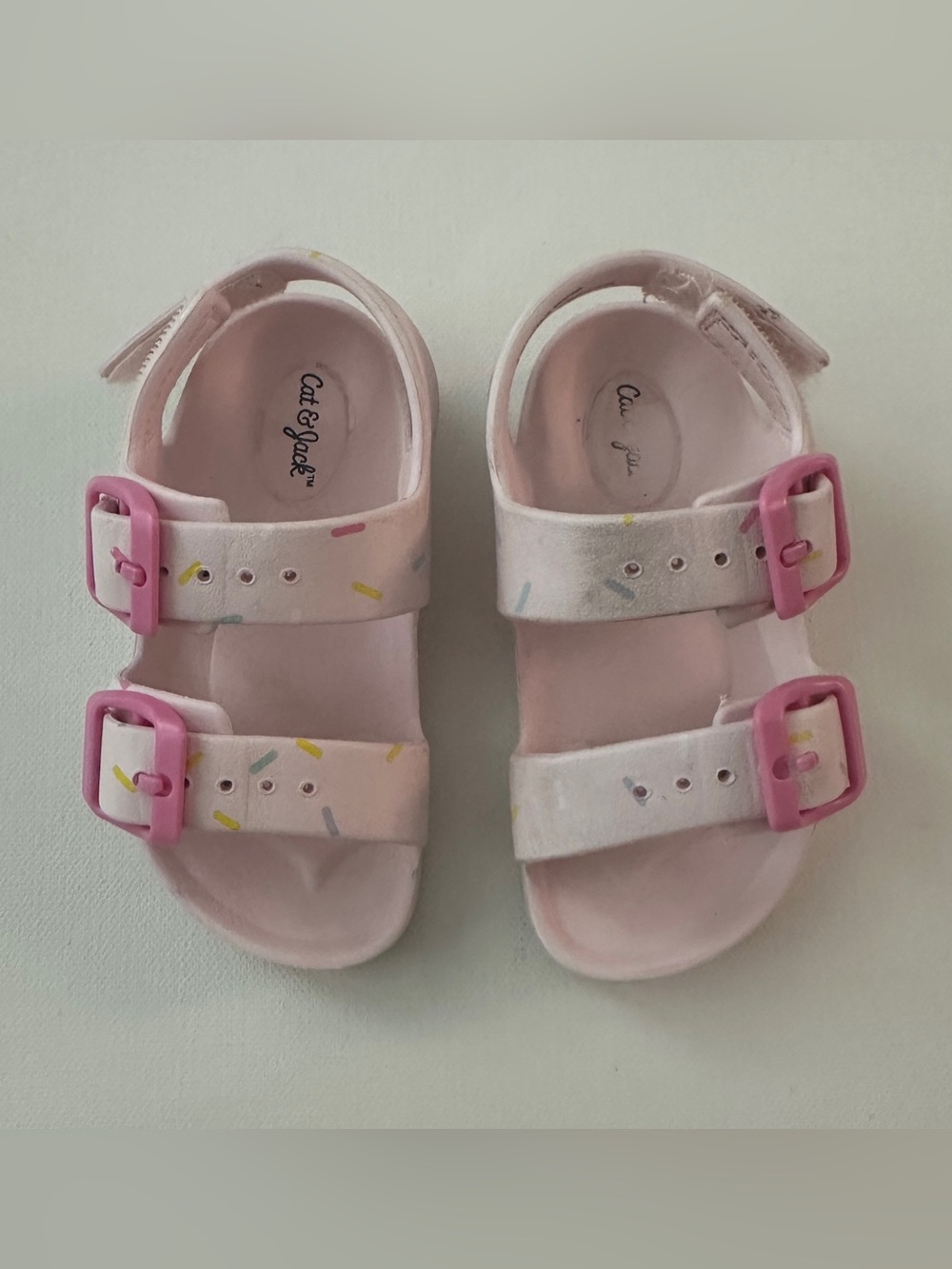 Cat & Jack girl’s Ade Sandals in Pink Sprinkles. Size 6.